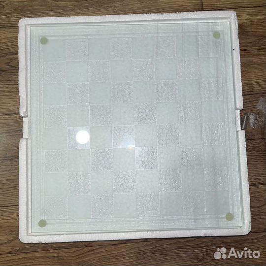 Шахматы стекло