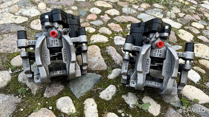 Суппорты зад 310 Golf7 R