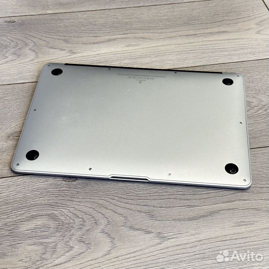 MacBook Air 13-inch (Mid 2012) i5 / 4gb / 128 SSD