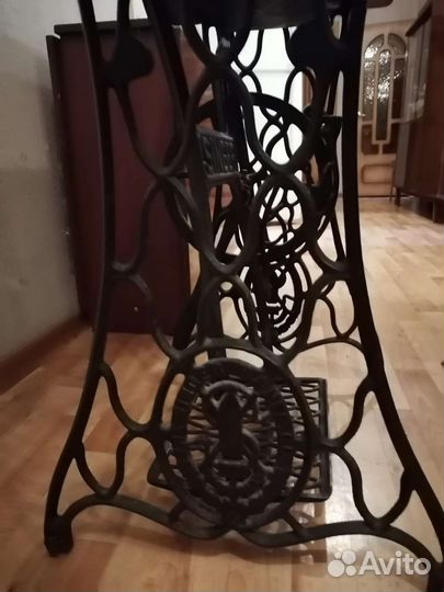 Подстолье от швейной машинке Singer