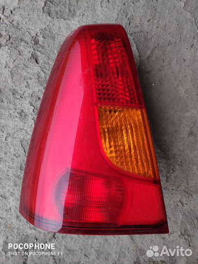 Фонарь задний левый на renault logan 1