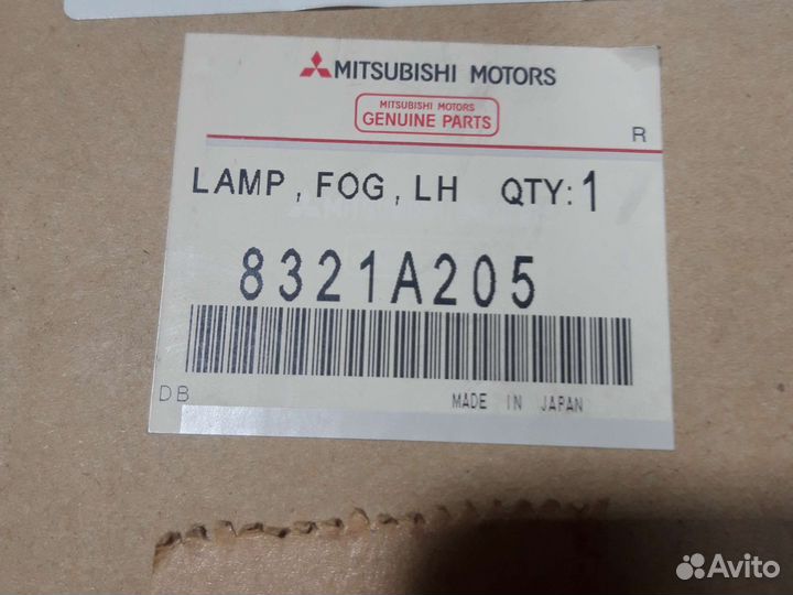 Фара противотуманная левая Митцубиши Лансер 9
