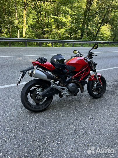 Ducati monster 696 2012