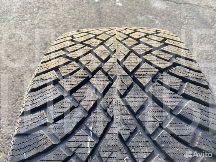 Nokian Tyres Hakkapeliitta R5 225/55 R17 97R