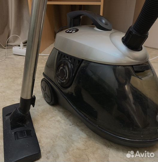 Пылесос skiff SV-1808A