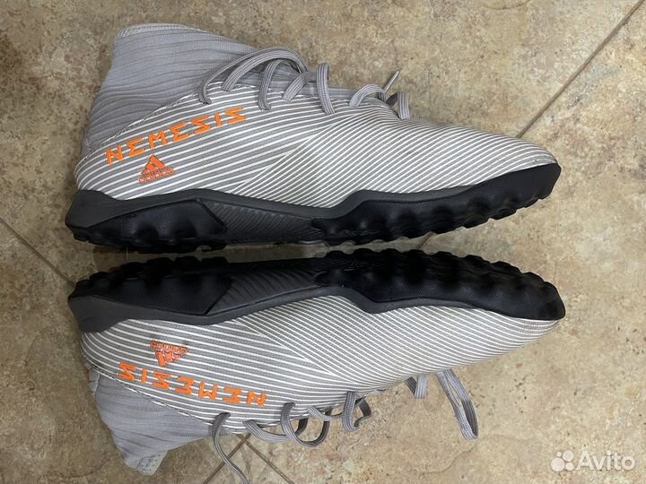 Футзалки adidas nemeziz