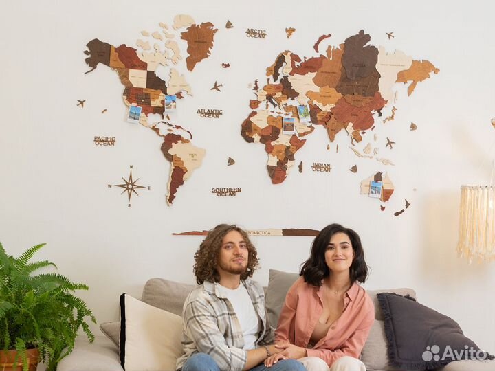 Карта мира из дерева