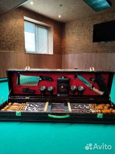 Подарочный шашлычный набор в кейсе