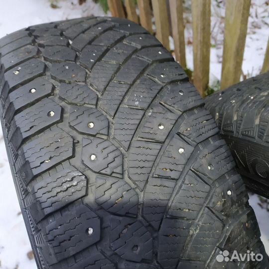 Gislaved Nord Frost 200 SUV 215/65 R16 102T