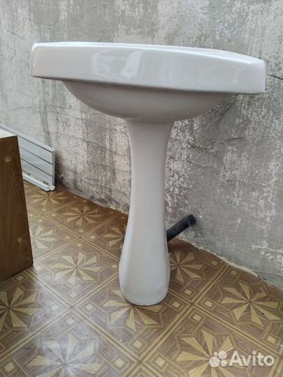 Раковина в ванную бу