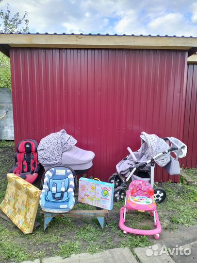 Прогулочная коляска