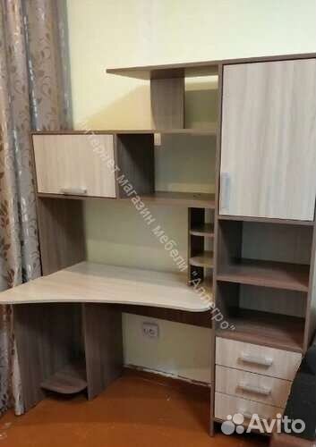 Компьютерный стол