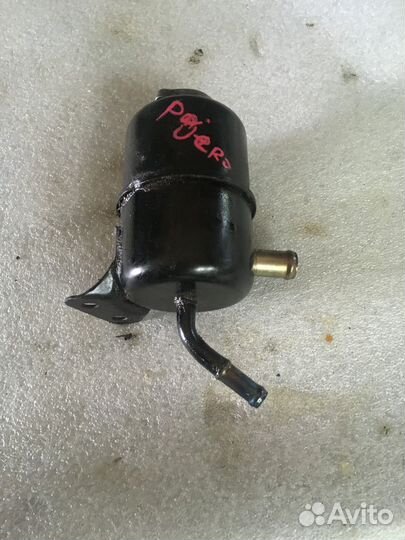 Бачок гидроусилителя (Mitsubishi Pajero Sport)