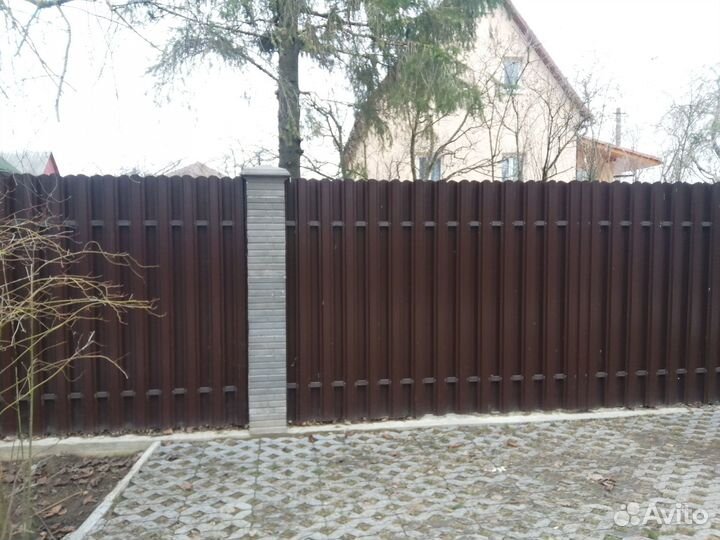 Евроштакетник из металлического штакетника