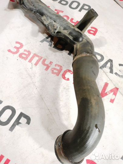 Патрубок интеркулера Volkswagen Passat седан 2.0