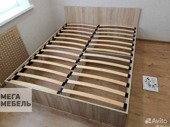 Кровать