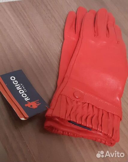 Перчатки женские кожаные новые