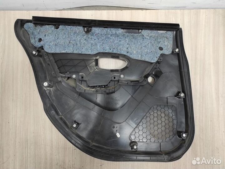 Обшивка двери задней правой Nissan Almera G15 (201