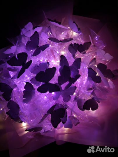 Букет из бабочек светящийся