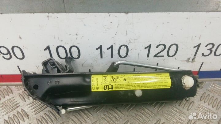 Домкрат на Volkswagen Passat Cc