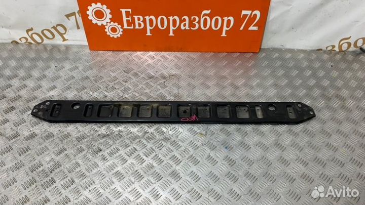 Рамка радиатора Volvo V60 FW48