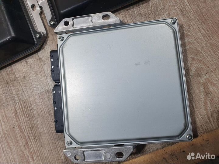 Блок управления двигателем 4D56