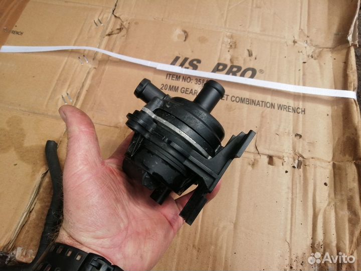 Помпа электрическая дополнит Jaguar Land Rover