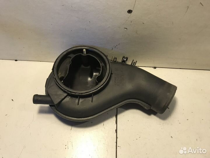 VW Golf 3 91-97 1.8 ABS Воздуховод