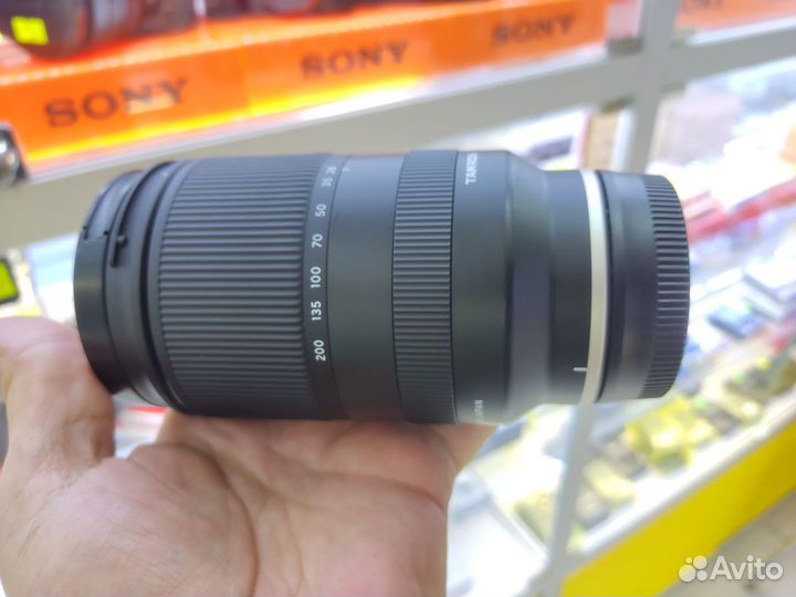 Tamron 28-200mm f/2.8-5.6 Di III RXD Sony E 030149