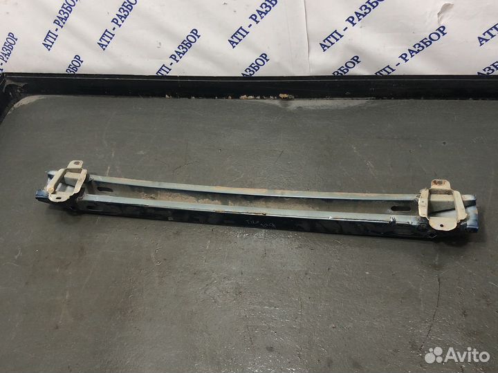 Задний усилитель бампера Corolla 120