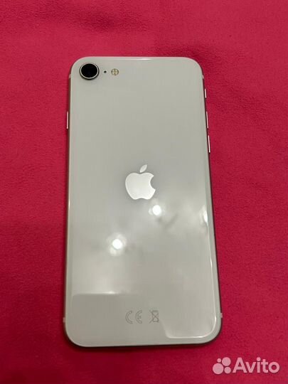 iPhone SE, 64 ГБ