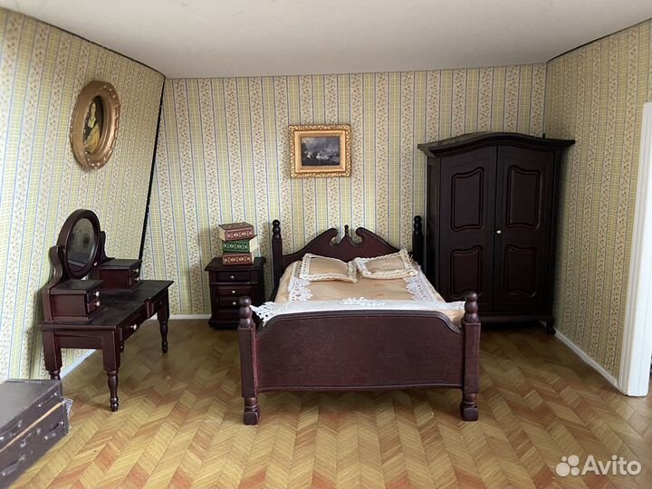 Кукольный домик с мебелью