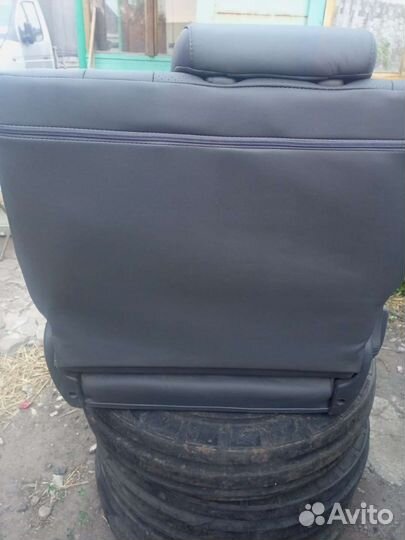 Заднее сидение от Land Cruiser 100