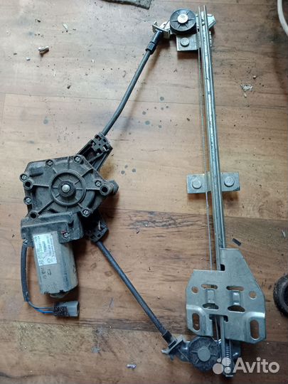 Стеклоподъемник ваз 2110 левый