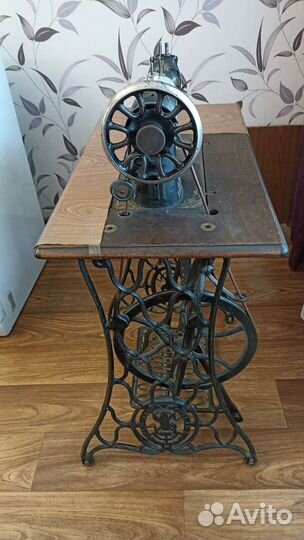 Швейная машина Singer