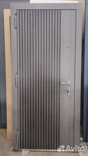 Современные входные металлические двери