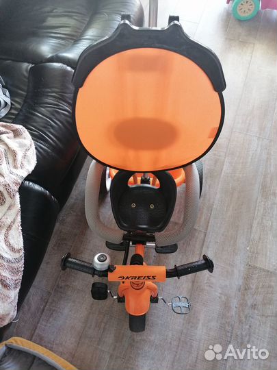 Трехколесный велосипед с родительской ручкой