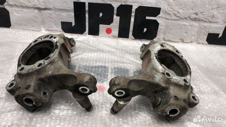 Кулак поворотный передний левый Nissan Murano Z51