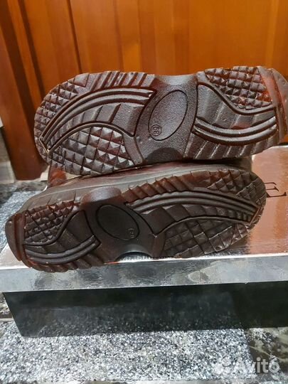 Резиновые сапоги