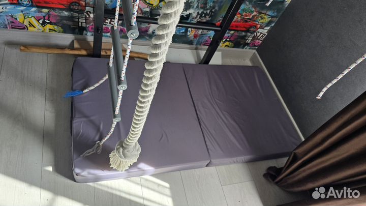 Шведская стенка с турником