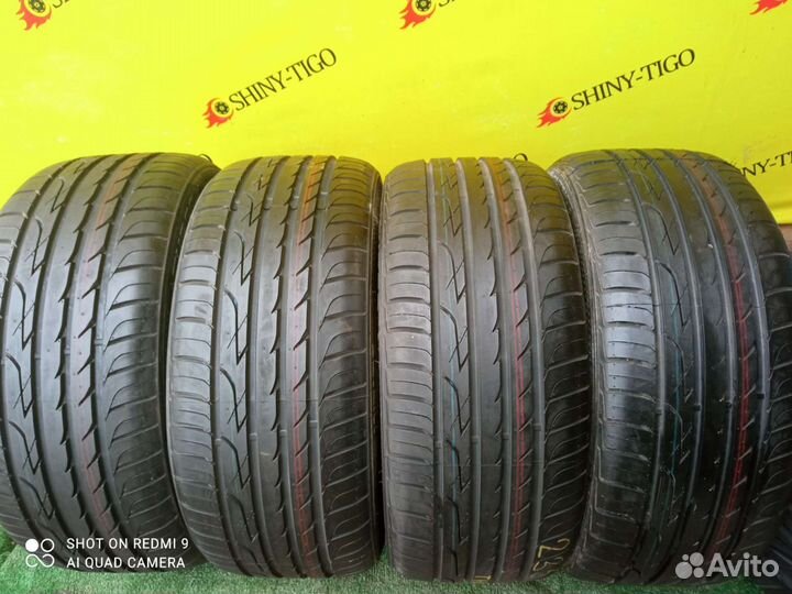 Three-A P606 235/45 R17 97W