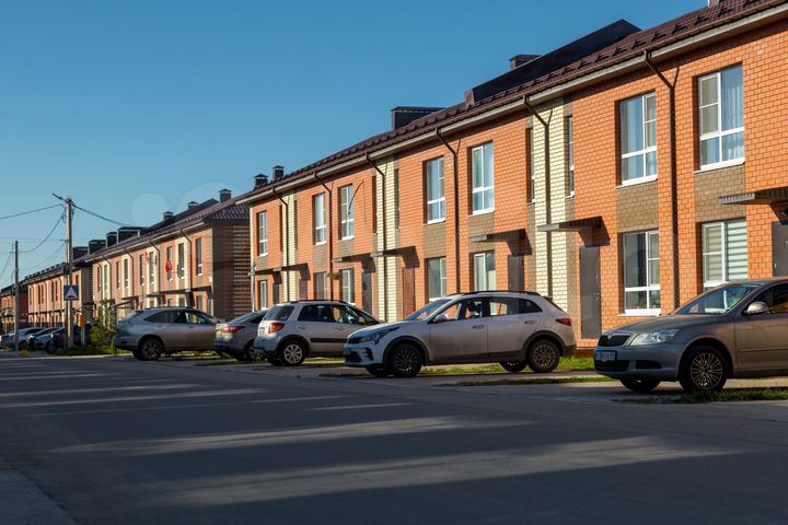 3-к. квартира, 101 м², 2/2 эт.