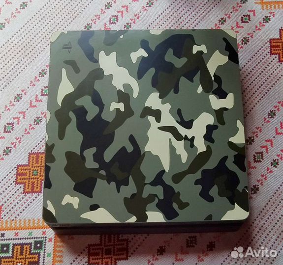 Ps4 slim 1tb limited edition (Call of duty WW2)