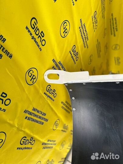 Пластиковый лоток автобетоносмесителя