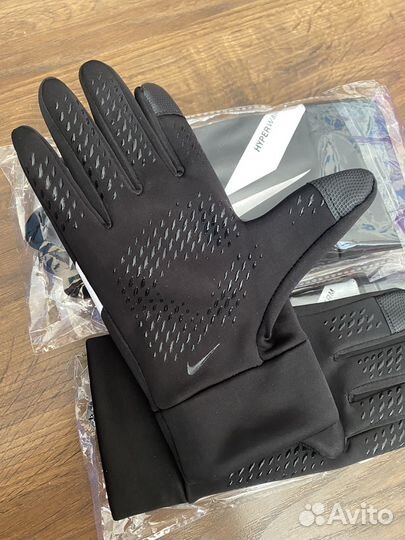Перчатки nike hyperwarm