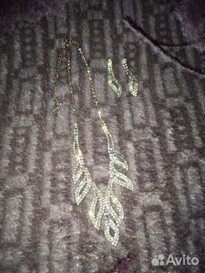 Колье и серьги. Комплект