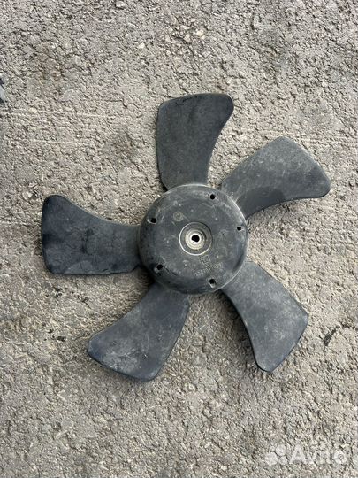 Вентилятор и кожух охлаждения