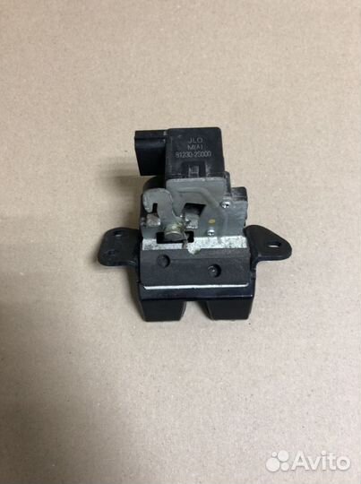 Замок двери багажника Hyundai IX35