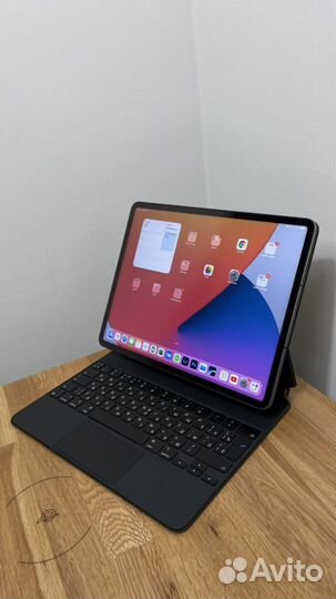 Apple iPad Pro (2021) 12,9 Wi-Fi + LTE 1 тб, М1