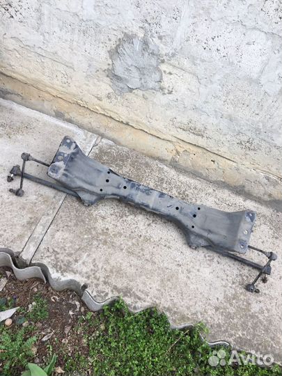 Задняя балка на Хюндай Сонату-5